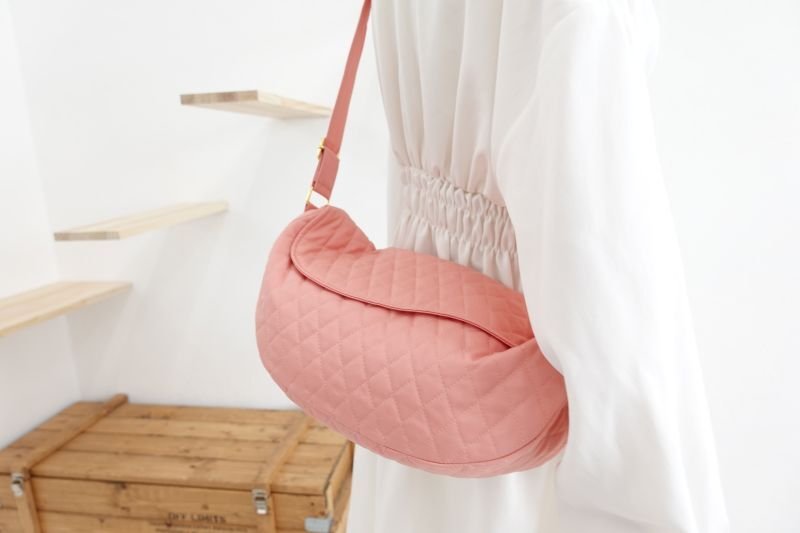 画像1: Skipper(スキッパ―)フラップ続きの三日月ショルダーバッグ型紙【3サイズ展開】