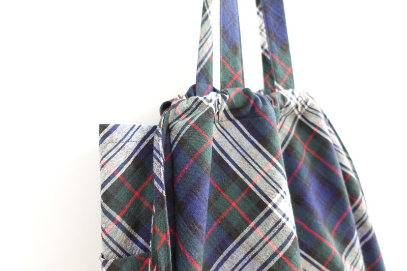 画像3: Pascale（パスカル）ラウンドフォルムのパッカブル巾着トートバッグ・2サイズ展開（ポケッタブル”タイプのトートバッグ）