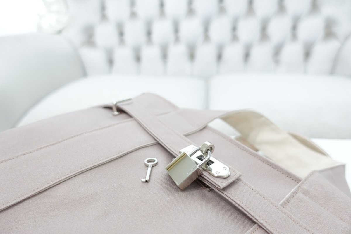 画像14: Camellia（カメリア）ひねり金具のトートバッグ【2サイズ展開】 (14)