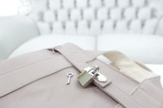 画像14: Camellia（カメリア）ひねり金具のトートバッグ【2サイズ展開】 (14)